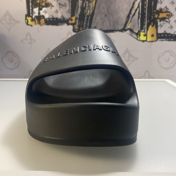 New Balenciaga WOMEN'S CHUNKY SLIDE SANDAL IN BLACK rubber Size EU 41 US 11 - Picture 7 of 12